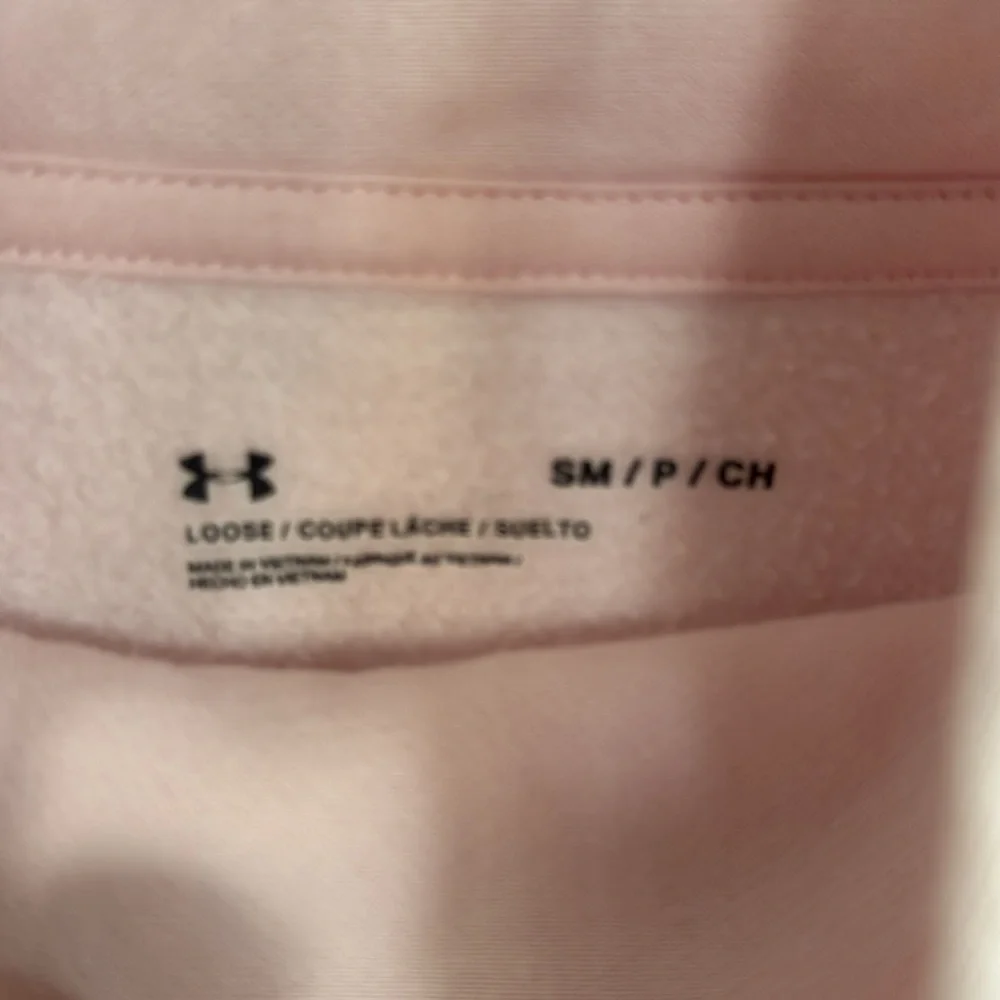 Women’s Cropped Under Armour Sweatshirt Light Pink Size Small - Picture 2 of 4